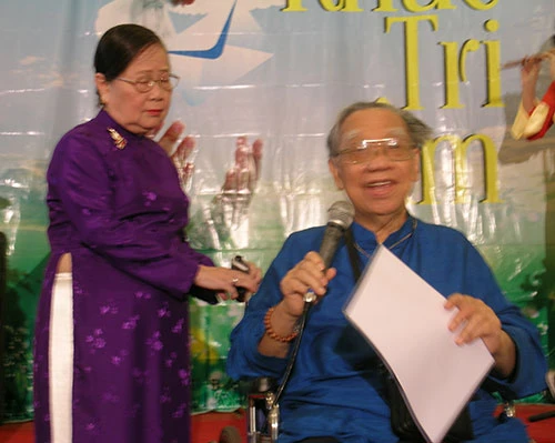 Tình huynh nghĩa muội của GS Trần Văn Khê và nữ sĩ Hỷ Khương ảnh 7 Tình huynh nghĩa muội của GS Trần Văn Khê và nữ sĩ Hỷ Khương ảnh 7