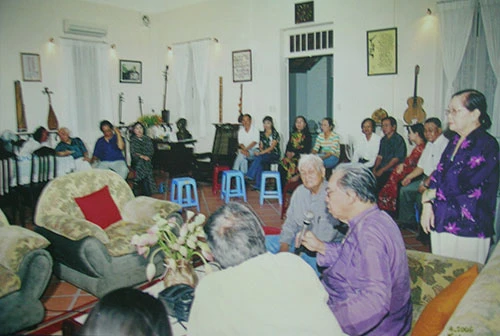 Tình huynh nghĩa muội của GS Trần Văn Khê và nữ sĩ Hỷ Khương ảnh 6 Tình huynh nghĩa muội của GS Trần Văn Khê và nữ sĩ Hỷ Khương ảnh 6