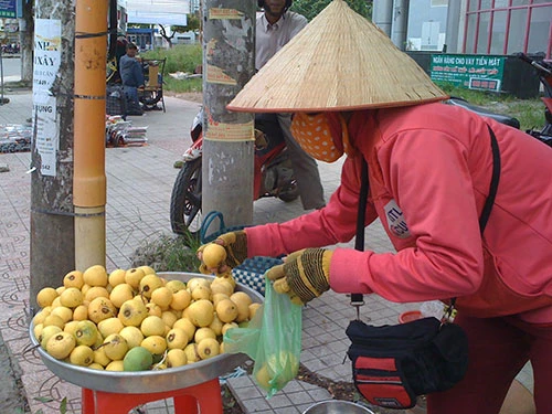 Thị thơm cô Tấm xuống phố ảnh 3