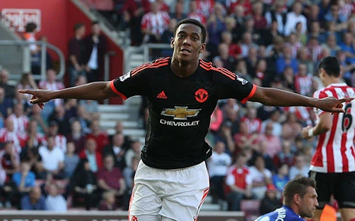 Martial toả sáng, MU thắng kịch tính (3-2) trước Southampton ảnh 2 Martial toả sáng, MU thắng kịch tính (3-2) trước Southampton ảnh 2