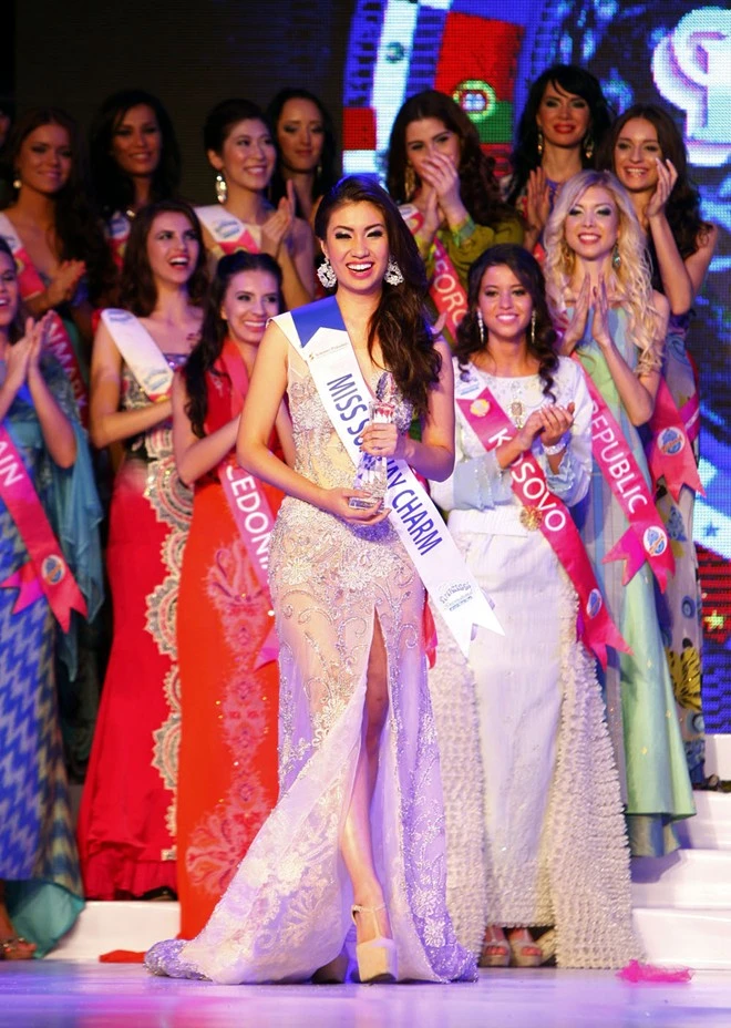 Vẻ đẹp rạng ngời của Hoa hậu Du lịch Quốc tế 2012. Vẻ đẹp rạng ngời của Hoa hậu Du lịch Quốc tế 2012.
