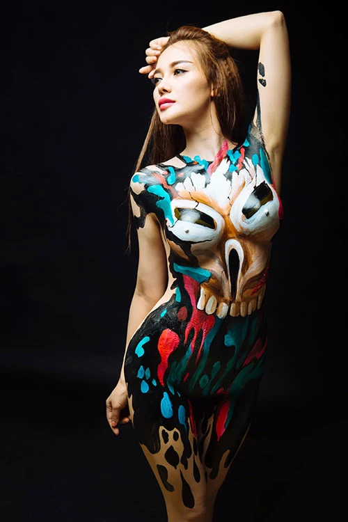 Cùng họa sĩ Ngô Lực ngắm người mẫu đón Halloween ảnh 6