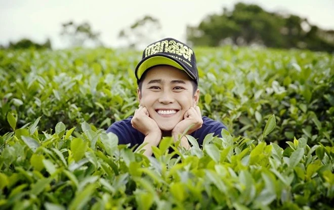 Nghệ sĩ Việt gặp bệnh hiểm nghèo ảnh 6 Cuối tháng 7, MC Quang Minh đã trút hơi thở cuối cùng sau 10 ngày nằm trên giường bệnh. Trước đó, chàng MC có nụ cười tươi, sinh năm 1988 đã nhập viện trong tình trạng đau bụng dữ dội và được xác định là viêm gan cấp.
