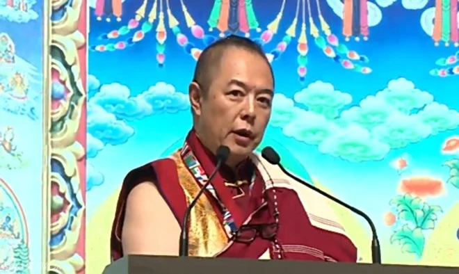 Trương Thiết Lâm lấy pháp danh Bạch Mã Khúc Bồi. Trương Thiết Lâm lấy pháp danh Bạch Mã Khúc Bồi.