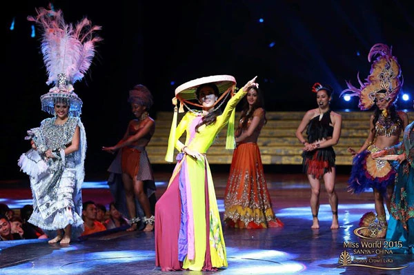 Hoa khôi Lan Khuê đang ở vị trí nào tại Hoa hậu Thế giới ? ảnh 5 lan-khue-doi-non-quai-thao-trinh-dien-tai-miss-world-1