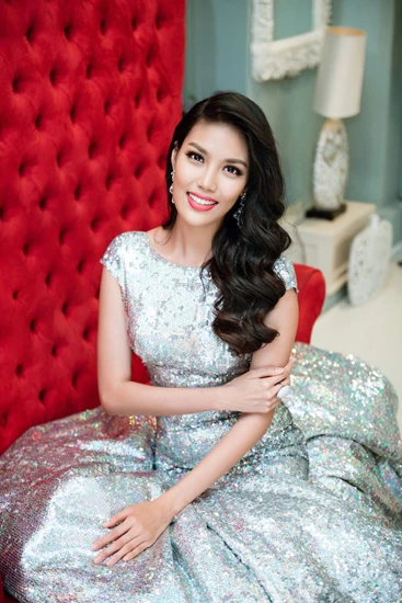 Vì sao Lan Khuê không được thi mở màn đêm chung kết? ảnh 6 lan-khue-mat-co-hoi-thi-ung-xu-vi-the-le-miss-world-thay-doi-phut-chot