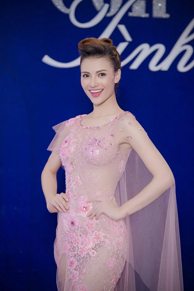 6 chân dài vướng nhiều thị phi của showbiz Việt hình ảnh 9 6 chan dai vuong nhieu thi phi cua showbiz viet hinh anh 9