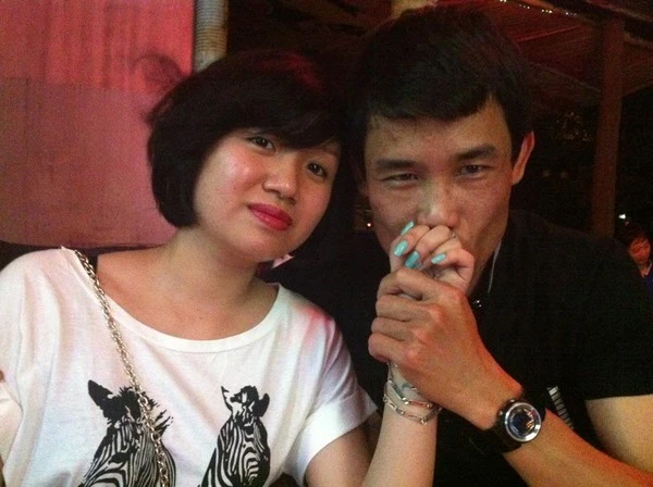Đầu năm 2013, Hiệp Gà công khai bạn gái thứ 3 trên mạng xã hội. Ảnh:Facebook nhân vật Chuyện tình ồn ào của những diễn viên hài