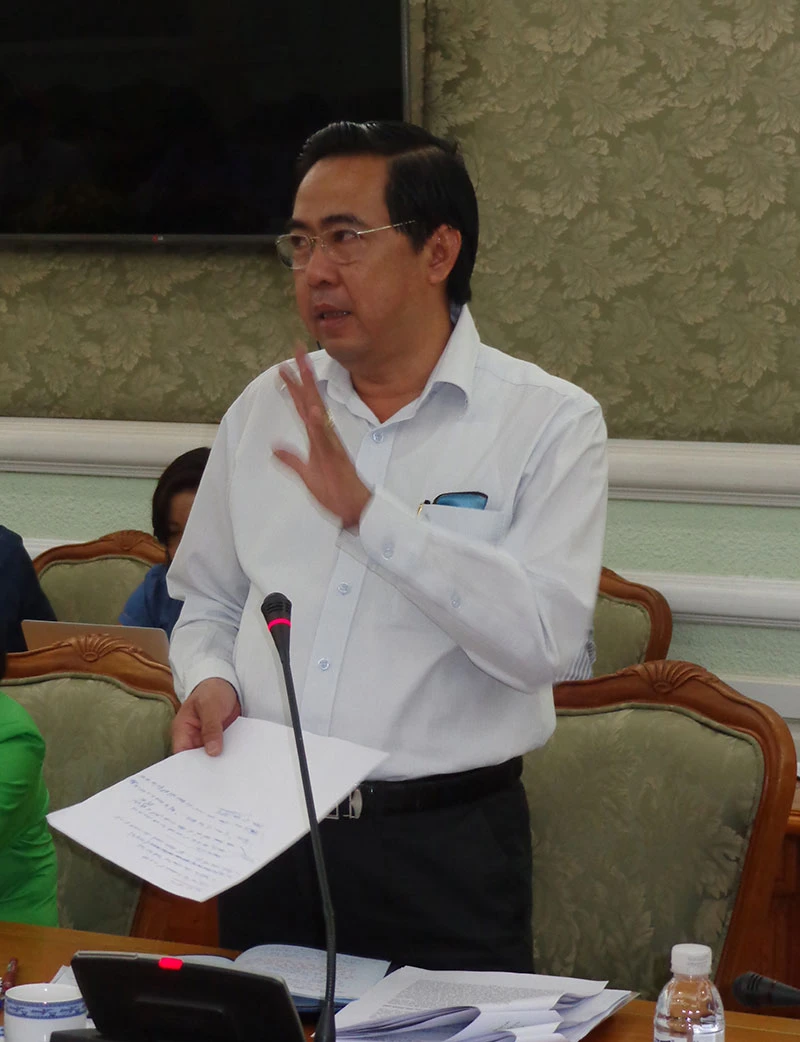 Gần như toàn bộ dân TP.HCM bị điếc? ảnh 1 Gần như toàn bộ dân TP.HCM bị điếc? ảnh 1