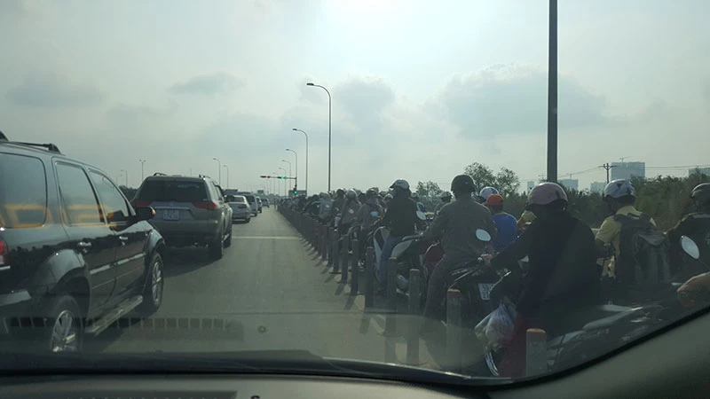 Xe dày đặc trên cao tốc Long Thành-Dầu Giây ảnh 2 Xe dày đặc trên cao tốc Long Thành-Dầu Giây ảnh 2