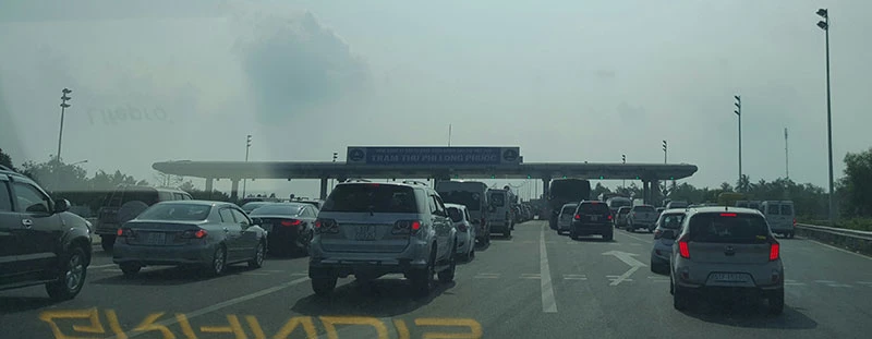 Xe dày đặc trên cao tốc Long Thành-Dầu Giây ảnh 3 Xe dày đặc trên cao tốc Long Thành-Dầu Giây ảnh 3