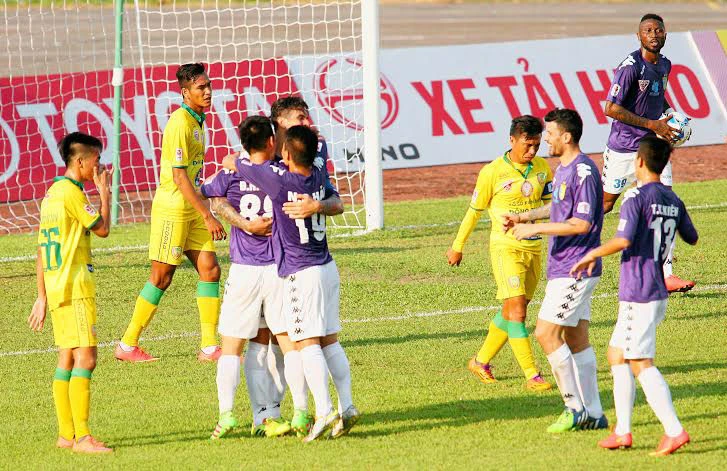 Đồng Tháp - Hà Nội T&T: 2-5: Sự trở lại của á quân ảnh 3 Đồng Tháp - Hà Nội T&T: 2-5: Sự trở lại của á quân ảnh 3