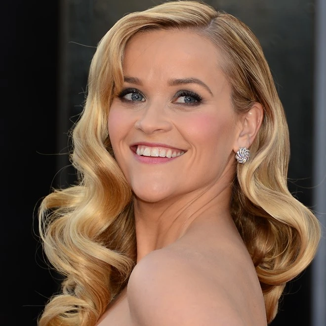 Reese Witherspoon xếp thứ 9 với tổng thu 15 triệu USD. 10 nu dien vien co thu lao cao nhat the gioi 2016 hinh anh 9