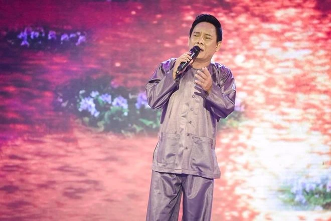 ấn Hoàng đoạt giải ba với tiết mục "Hoàng hôn màu tím"