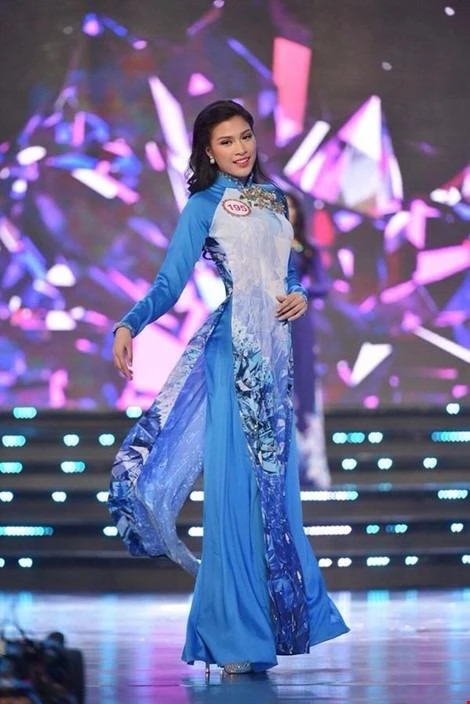 Cô hiện là sinh viên Đại học Kinh doanh và Công nghệ Hà Nội