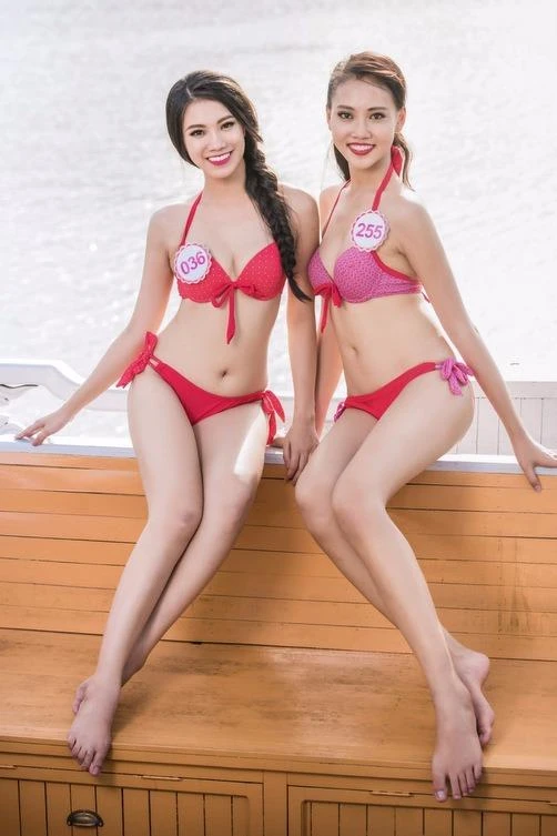 33 người đẹp Hoa hậu Việt Nam mặc bikini gợi cảm ảnh 38 Kim Duyên và Thùy Trang (phải) là hai đại diện đến từ khu vực miền Nam
