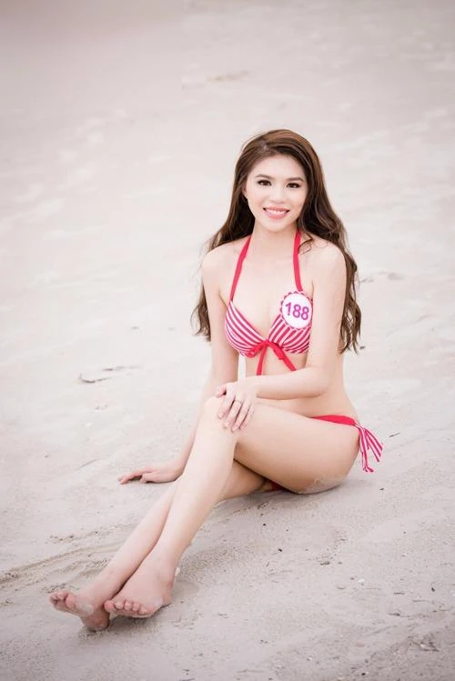33 người đẹp Hoa hậu Việt Nam mặc bikini gợi cảm ảnh 16 Nguyễn Cát Nhiên cao 172 cm, nặng 49 kg, số đo ba vòng 82-62-90