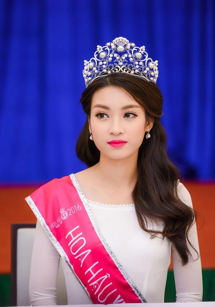 Tân hoa hậu Việt Nam 2016 Đỗ Mỹ Linh.