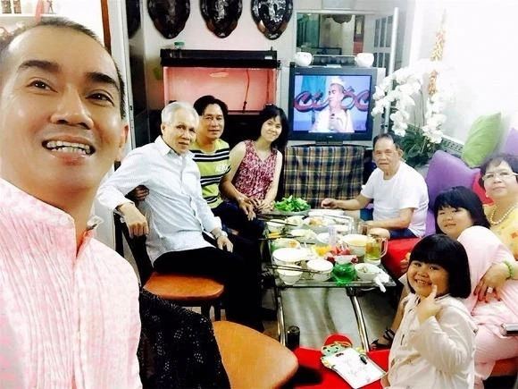 Minh Thuận bên gia đình khi khỏe mạnh. Ảnh Ngôi sao