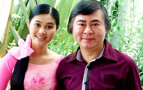 NSND Thanh Tòng bên con gái NSƯT Quế Trân.