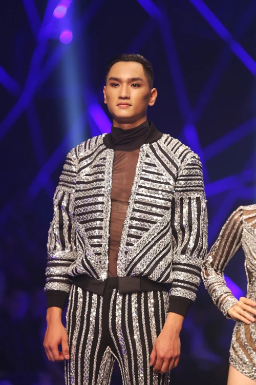 Còn Huy Quang đã chứng tỏ được bản thân và xoá đi hình ảnh là bản sao của Quang Hùng, Quang Đại.