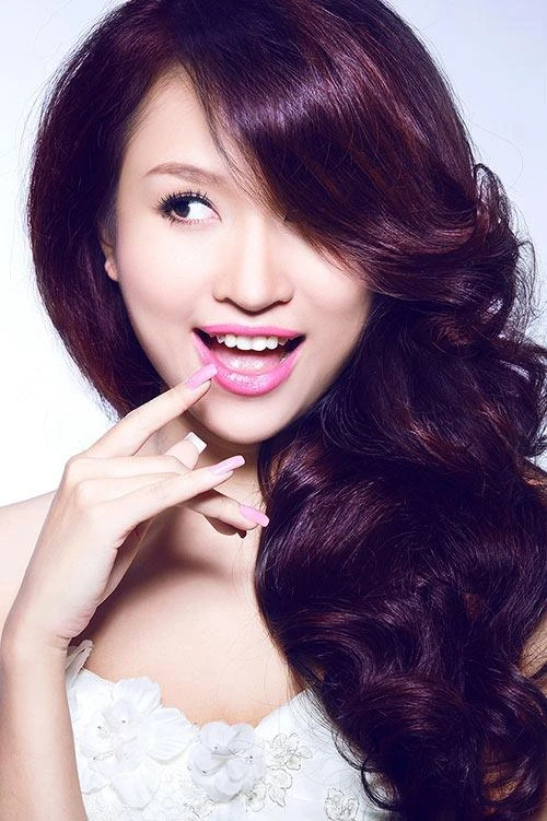 Vân Hugo chia sẻ bị hỏng mắt, mất giọng ảnh 7 Biệt danh Vân Hugo xuất hiện từ khi Thanh Vân làm MC chương trình "Vui cùng Hugo".