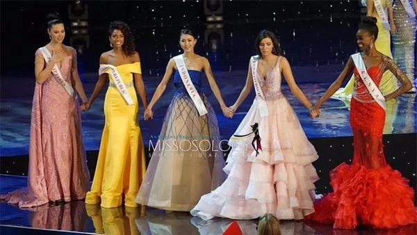 Top 5 hồi hộp chờ kết quả sau phần thi ứng xử: Philippines, Cộng hòa Dominica, Indonesia, Puerto Rico và Kenya. Ảnh Ngôi sao