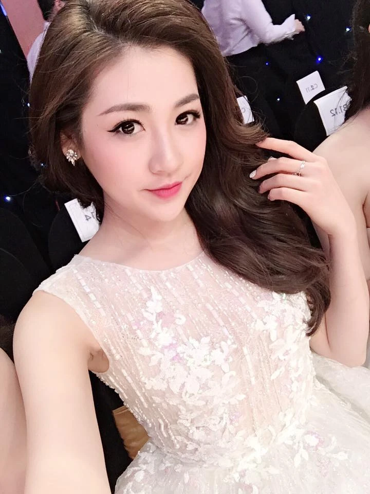 Năm Dậu với nữ nghệ sĩ cầm tinh con Gà ảnh 18 17 ngôi sao tuổi Dậu nổi tiếng nhất showbiz Việt - 8