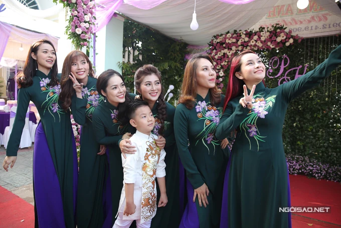 dan-nghe-si-noi-tieng-lam-phu-dau-phu-re-cho-le-vu-quy-cua-le-phuong-2