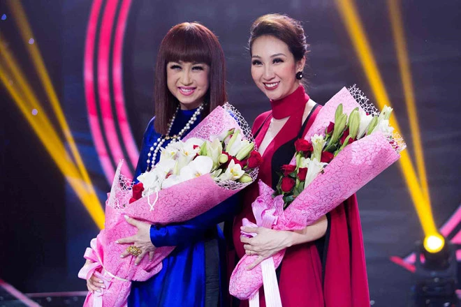 Nguyễn Phương Anh đoạt quán quân Người hát tình ca 2017 ảnh 5 Nguyen Phuong Anh xuc dong khi tro thanh quan quan Nguoi hat tinh ca hinh anh 2