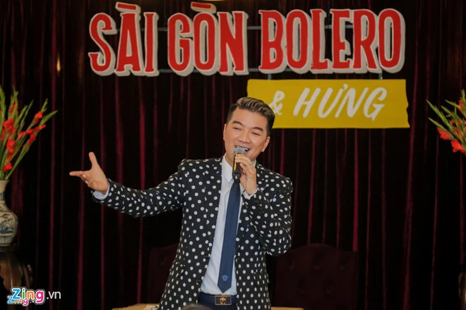 Đàm Vĩnh Hưng bức xúc với nhận định của đồng nghiệp miền Bắc về nhạc bolero. Nghe si tranh cai ve y kien 'nghe Bolero la thut lui' cua Tung Duong hinh anh 1