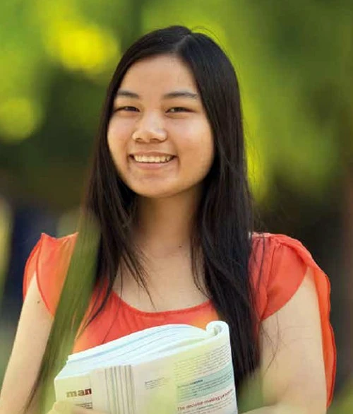3 nữ quán quân Đường lên đỉnh Olympia giờ ở đâu? ảnh 8 Kết thúc chương trình, Ngọc Oanh theo học ngành thương mại tại Australia