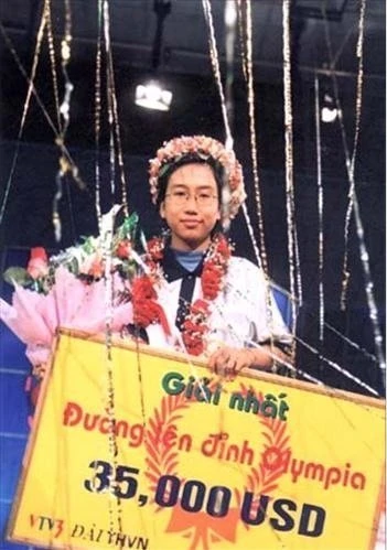3 nữ quán quân Đường lên đỉnh Olympia giờ ở đâu? ảnh 4 Lương Phương Thảo khi mới đăng quang ngôi vị vô địch