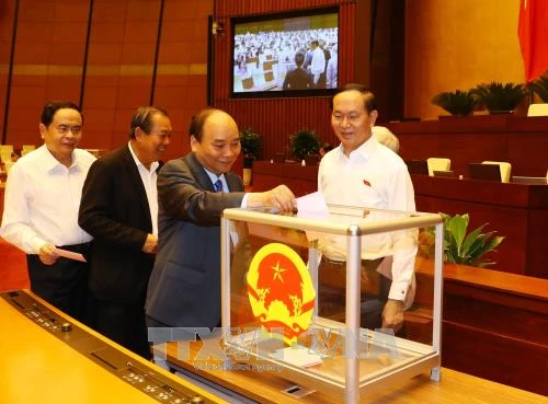 Quốc hội bỏ phiếu phê chuẩn Bộ trưởng Bộ Giao thông vận tải và Tổng Thanh tra Chính phủ Quốc hội bỏ phiếu phê chuẩn Bộ trưởng Bộ Giao thông vận tải và Tổng Thanh tra Chính phủ