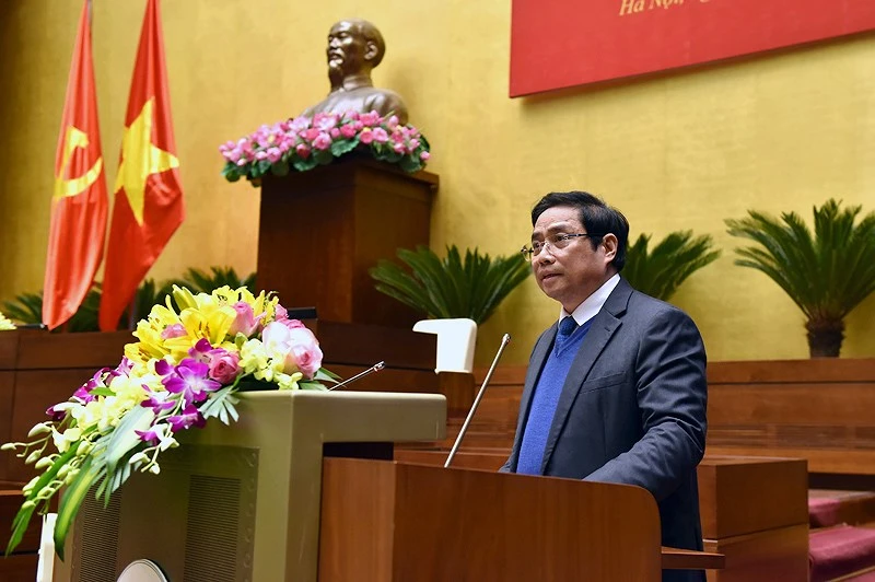 Trưởng Ban Tổ chức Trung ương Phạm Minh Chính giới thiệu Nghị quyết số 18-NQ/TW. Ảnh: VGP/Nhật Bắc