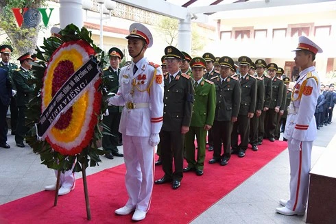 Lãnh đạo Đảng, Nhà nước viếng cố TT Phan Văn Khải ảnh 13 truc tiep le vieng nguyen thu tuong phan van khai hinh 5