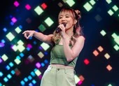 Xuân Nghi tái xuất với Vang bóng một thời rất gợi cảm