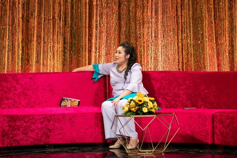 3 sân khấu đóng cửa, nhiều sao Việt hủy show, phim ngưng chiếu ảnh 1 Hồng Vân đóng cửa sân khấu, sao Việt đeo khẩu trang vì Corona - ảnh 2