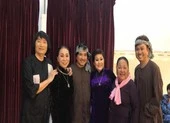 Nghệ sĩ rộn ràng trong hậu trường đêm diễn Đời cô Lựu