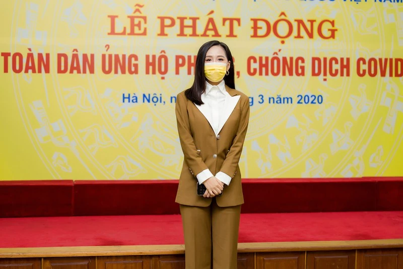 Mai Phương Thúy đại diện Apollo trao 20 tỷ chống dịch COVID-19 - ảnh 3