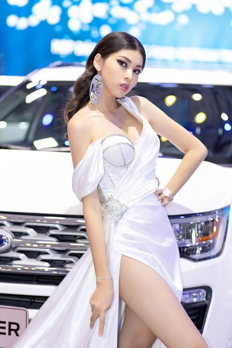 Ngắm Ngọc Thảo thí sinh Hoa Hậu Việt Nam có đôi chân dài 1m11 - ảnh 10