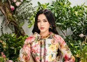 Đỗ Thị Hà khoe dáng xinh tươi chào năm mới 2021
