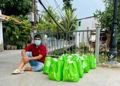 Ngô Thanh Vân, Phi Nhung, Quyền Linh… hỗ trợ người dân, y bác sĩ chống dịch
