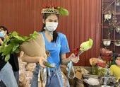 Á hậu Phương Anh làm bánh kem tỏi tặng á hậu Ngọc Thảo sinh nhật giữa mùa dịch