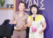 Đàm Vĩnh Hưng hát nhạc truyền thống cùng Cẩm Vân