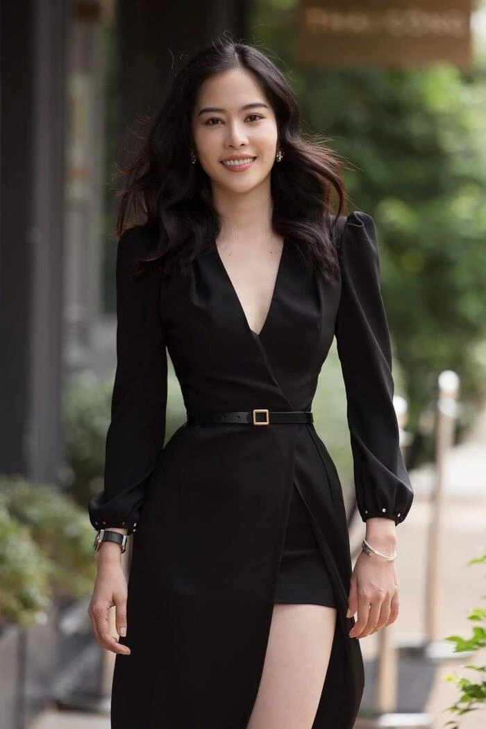 Ngắm nhan sắc hoa khôi Nam Em ứng cử viên nặng ký Miss World Vietnam 2022 ảnh 1