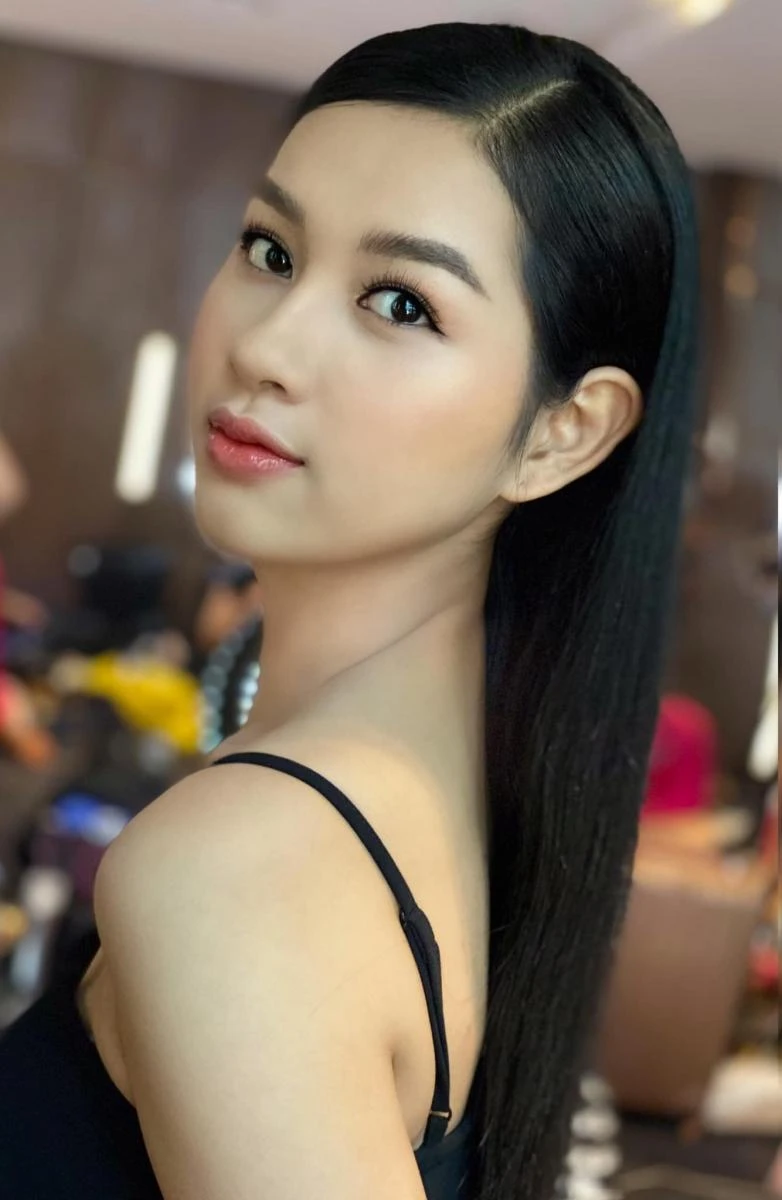 Cô hiện đang là sinh viên Đại học Nam Cần Thơ chuyên ngành Quản trị Du lịch. Ảnh: FBNV Cô hiện đang là sinh viên Đại học Nam Cần Thơ chuyên ngành Quản trị Du lịch. Ảnh: FBNV