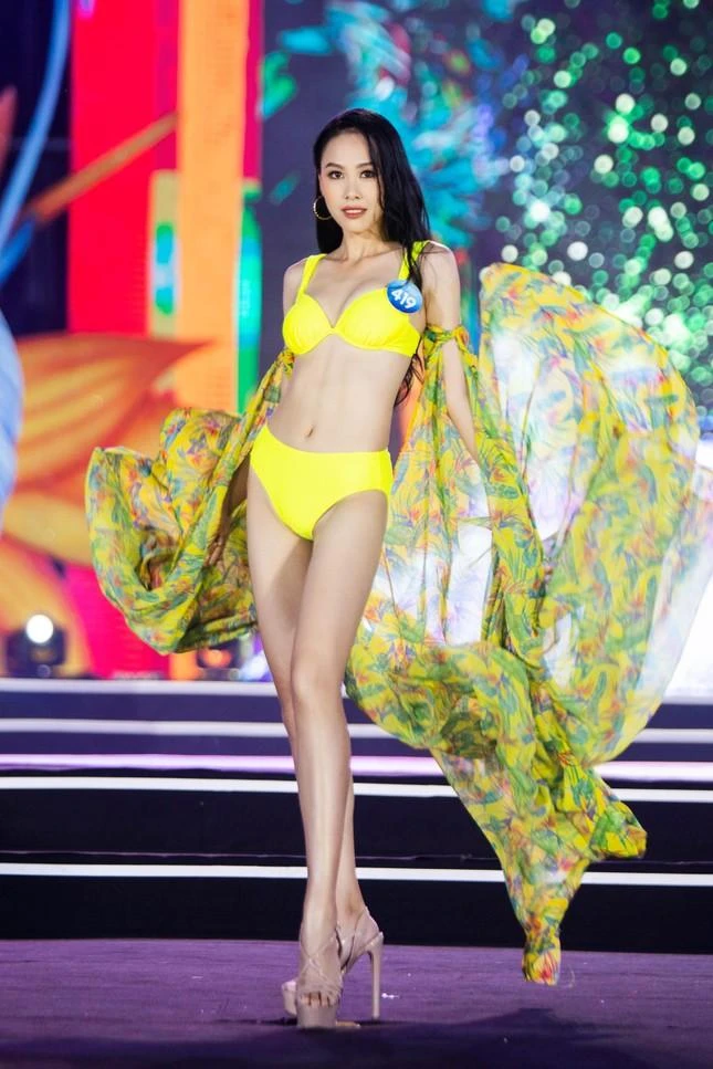 Lê Nguyễn Ngọc Hằng Lê Nguyễn Ngọc Hằng
