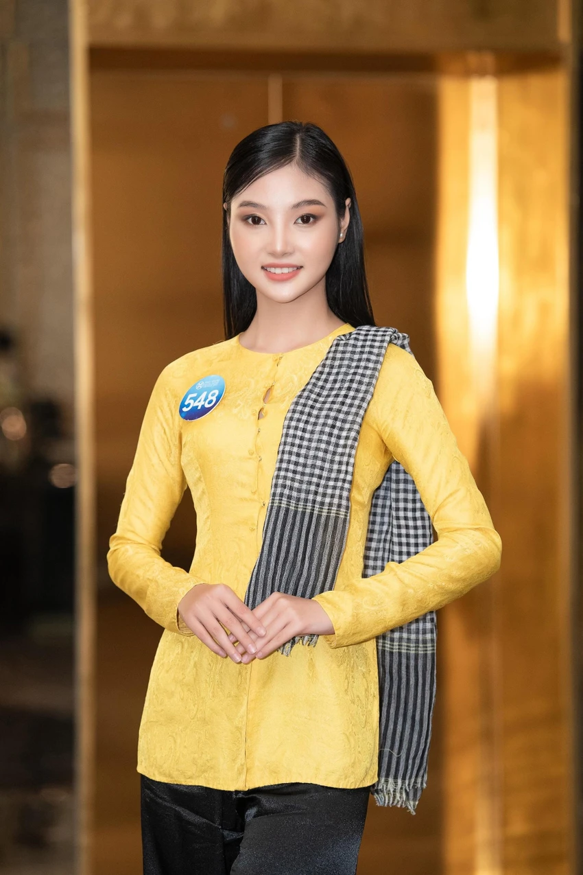 Một trong số 37 thí sinh đó là cô gái 20 tuổi đến từ Cần Thơ - Đặng Thị Kim Thoa. Một trong số 37 thí sinh đó là cô gái 20 tuổi đến từ Cần Thơ - Đặng Thị Kim Thoa.