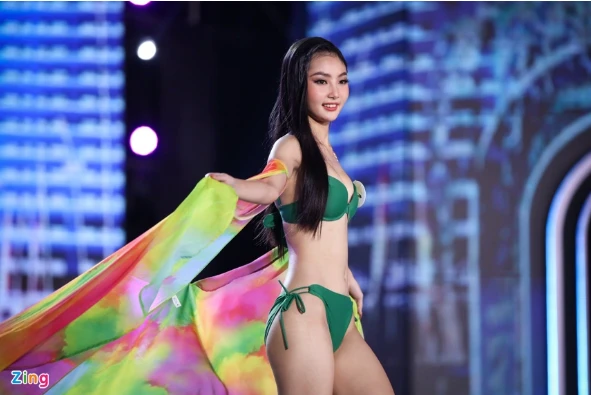 Kim Thoa sở hữu số đo 3 vòng: 82 -59- 92. Ảnh: Zing Kim Thoa sở hữu số đo 3 vòng: 82 -59- 92. Ảnh: Zing